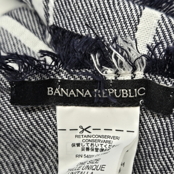 BANANA REPUBLIC NADIA STRIPE SCARF WRAP SHAWL OVERSIZE NAVY BLUE WHITE WOMEN OS - Picture 9 of 10